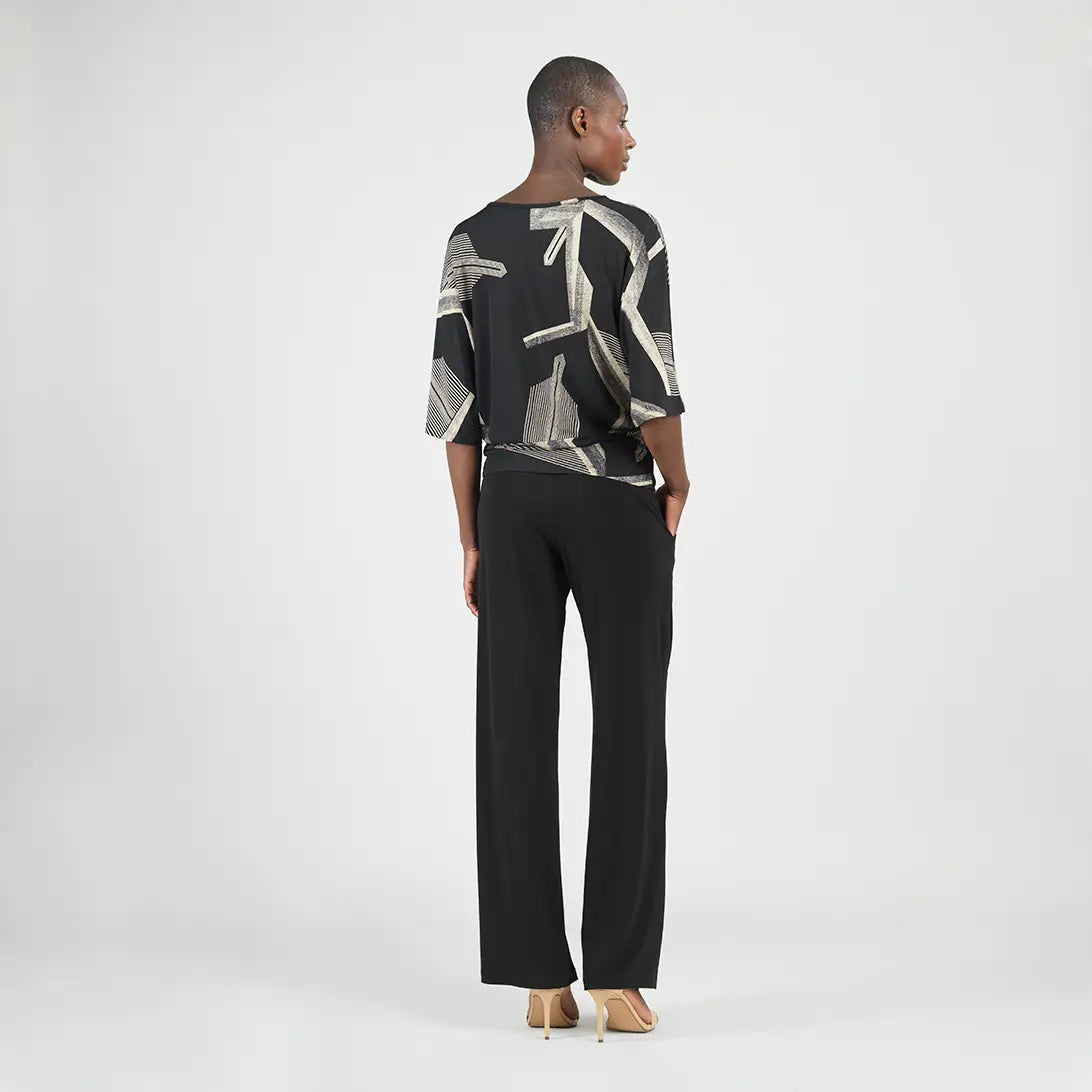 Linear Geo Print Soft Knit Top With Banded Hem