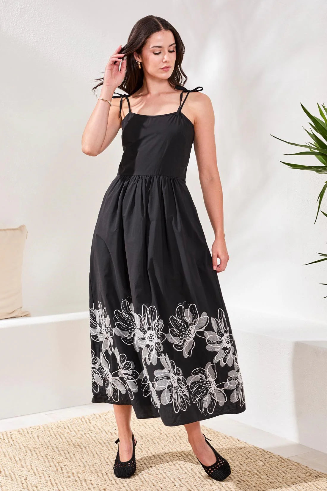 embroidered poplin dress Womens Tribal Embroidered Square Neck Midi Dress in Black L